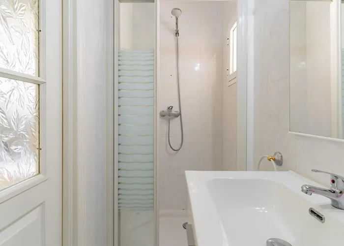 Beautiful La Caracola Willa *